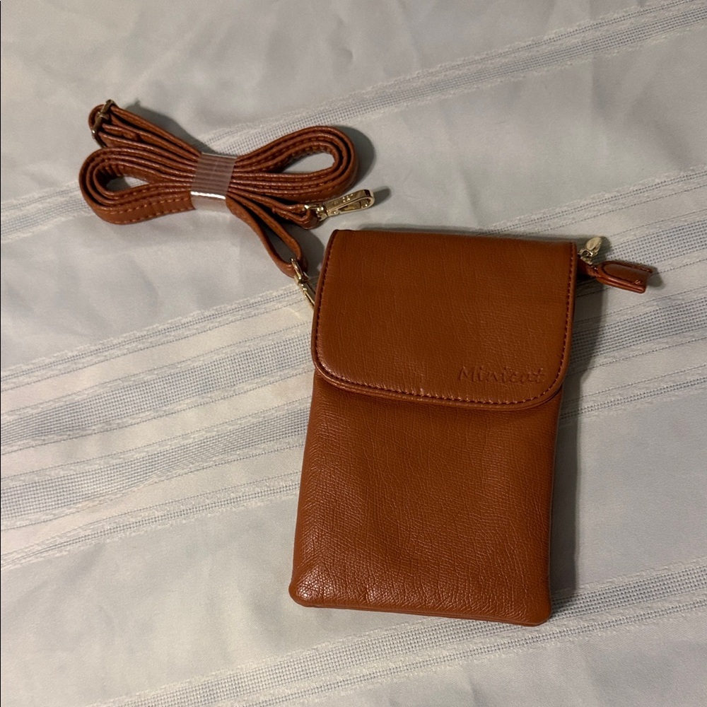Brown Leather Clutch by Minicat